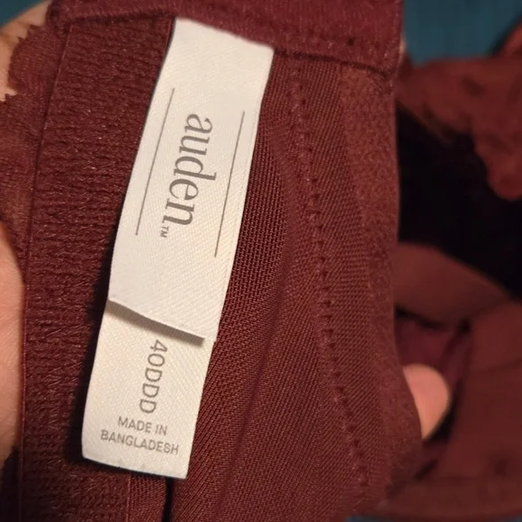 Auden Burgundy Lace Underwire Bra with Adjustable Straps - Picture 2 of 4